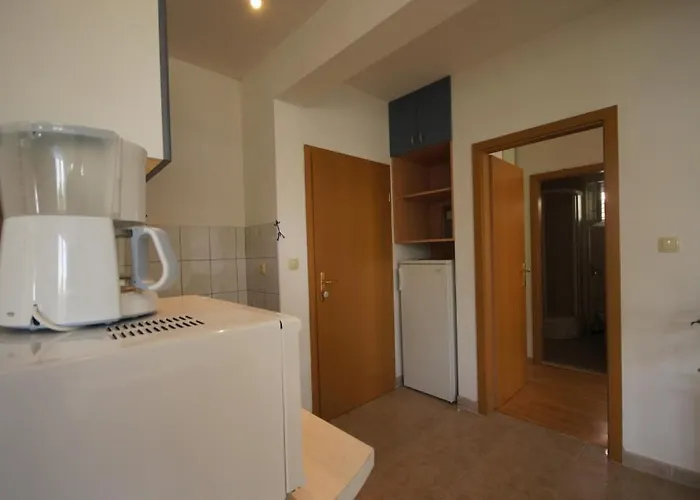 75-5 Апартаменты *