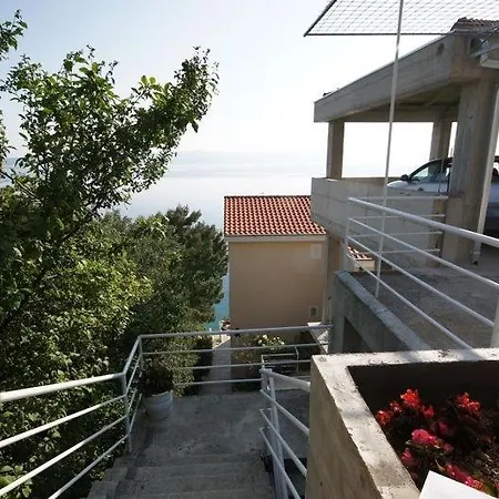 Lägenhet 75-5 Brela